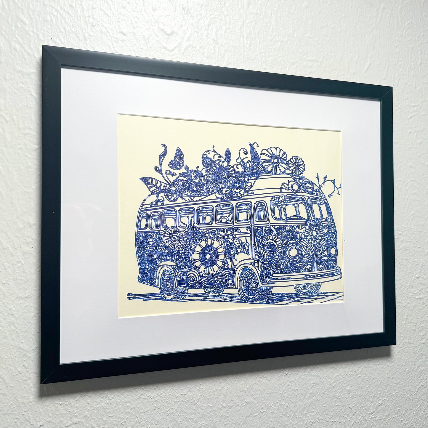 Vintage Elegance: Ornate Classic Bus Blue Ink Artwork