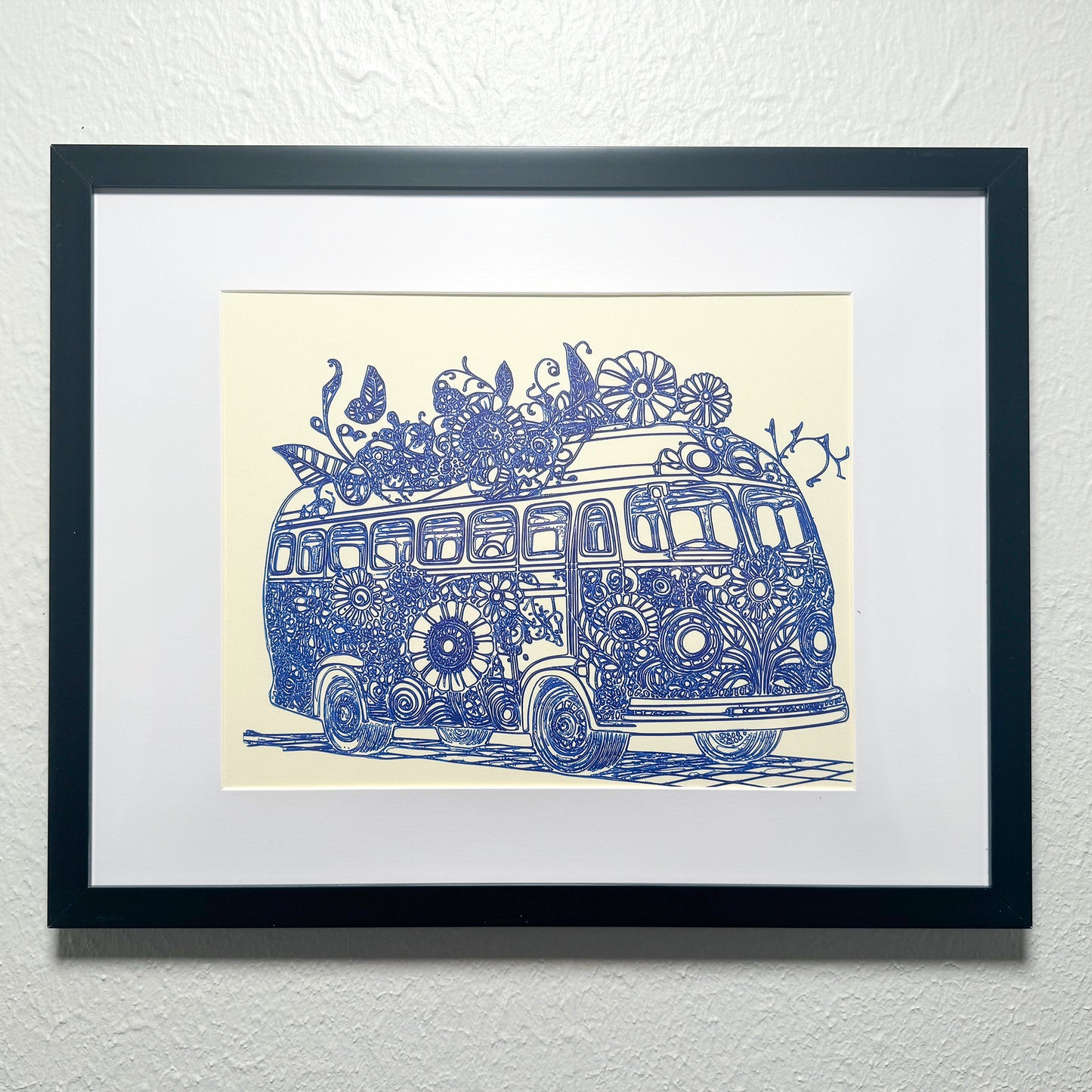 Vintage Elegance: Ornate Classic Bus Blue Ink Artwork